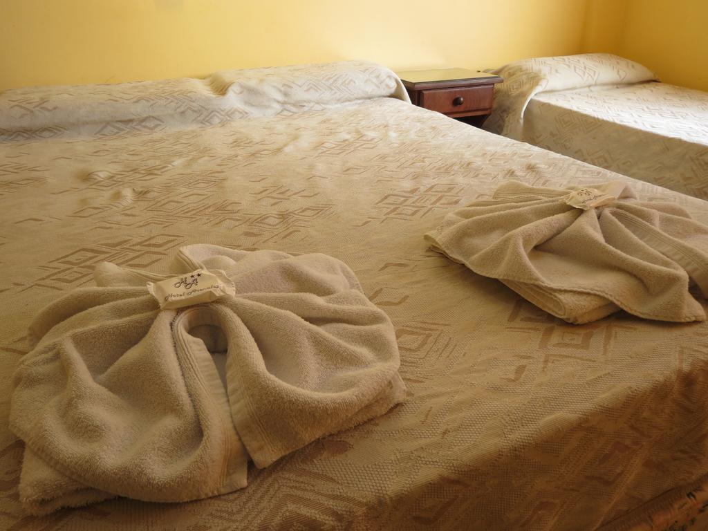 Hotel Arenales 비야카를로스파스 객실 사진